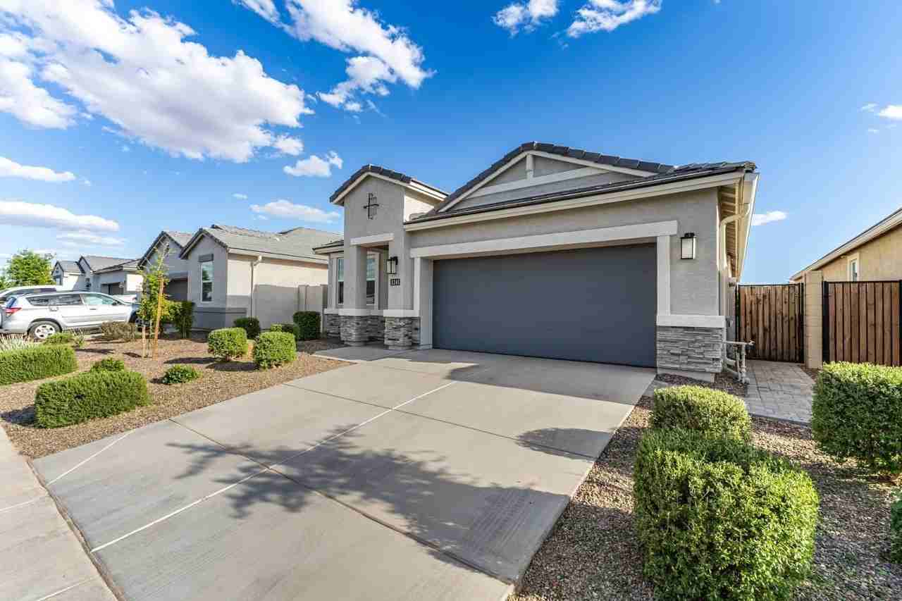 3241 E Shanley Ave - Photo 2 of 38