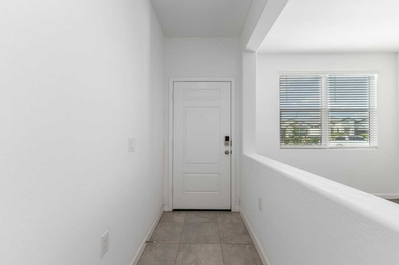 3241 E Shanley Ave - Photo 6 of 38