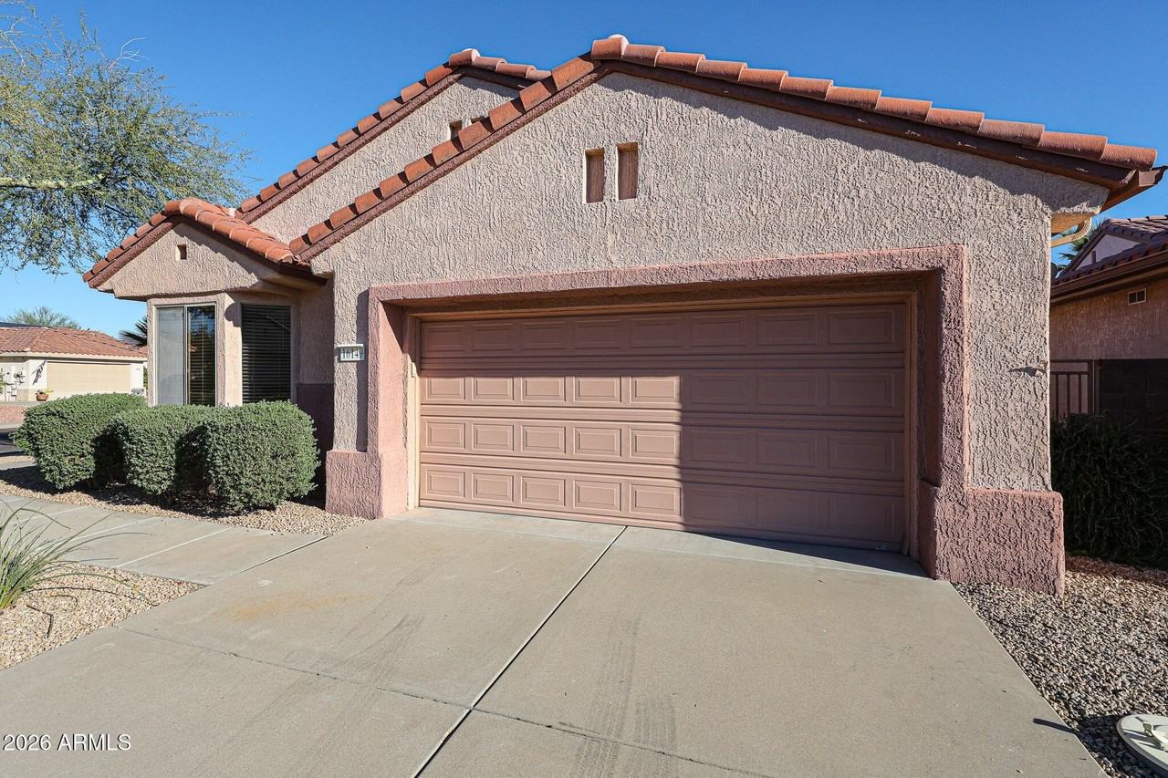 16149 W Quail Creek Ln - Photo 2 of 48