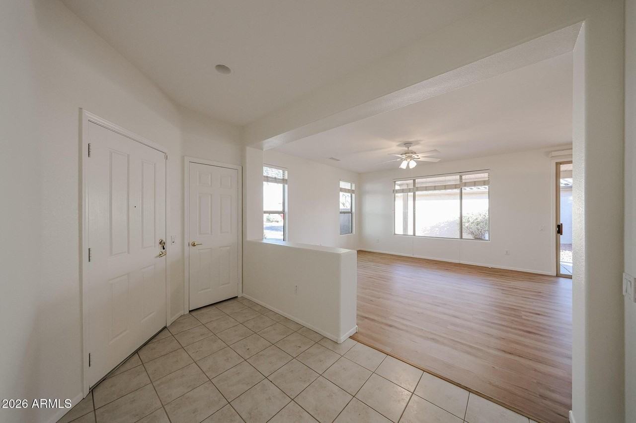 16149 W Quail Creek Ln - Photo 7 of 48
