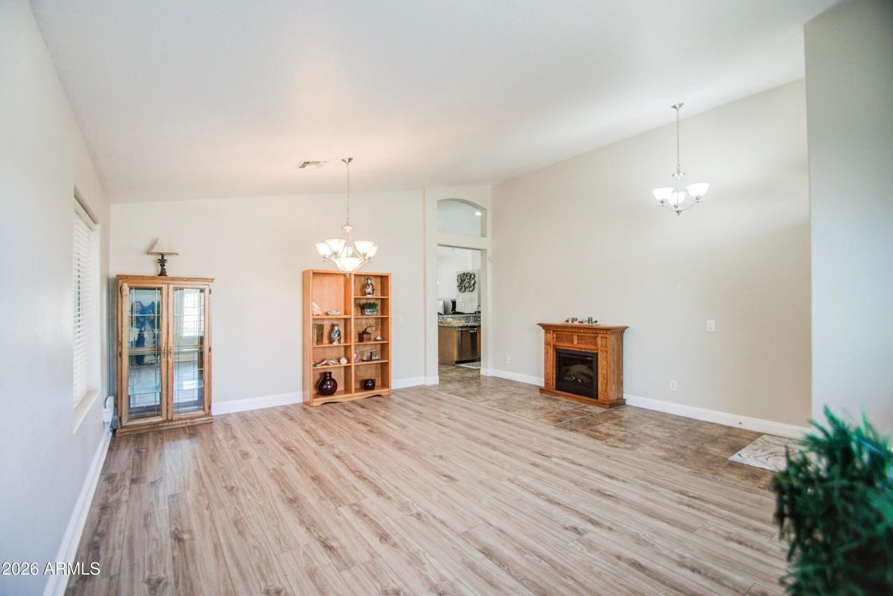 43205 W Roth Rd - Photo 5 of 44