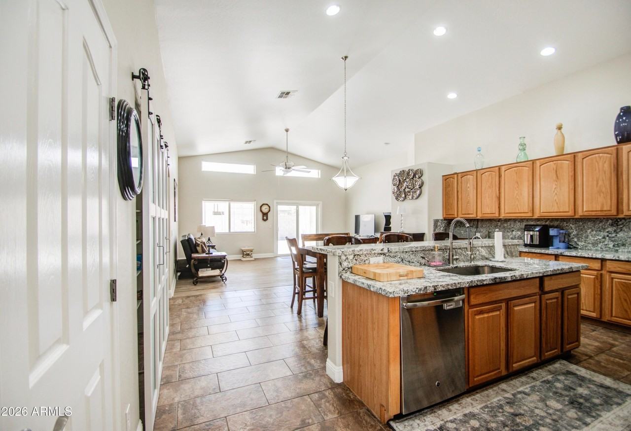 43205 W Roth Rd - Photo 6 of 44