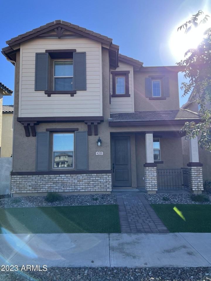 4289 E Jones St - Photo 2 of 48