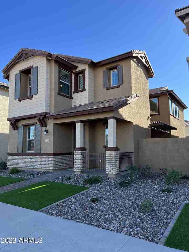 4289 E Jones St - Photo 3 of 48