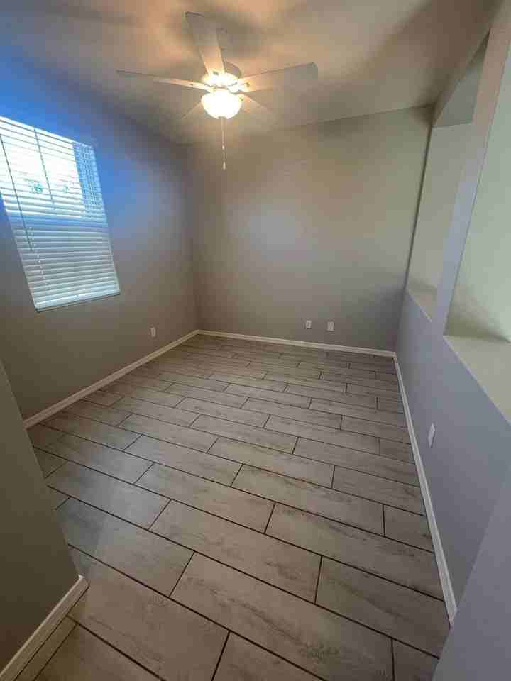 4289 E Jones St - Photo 6 of 48