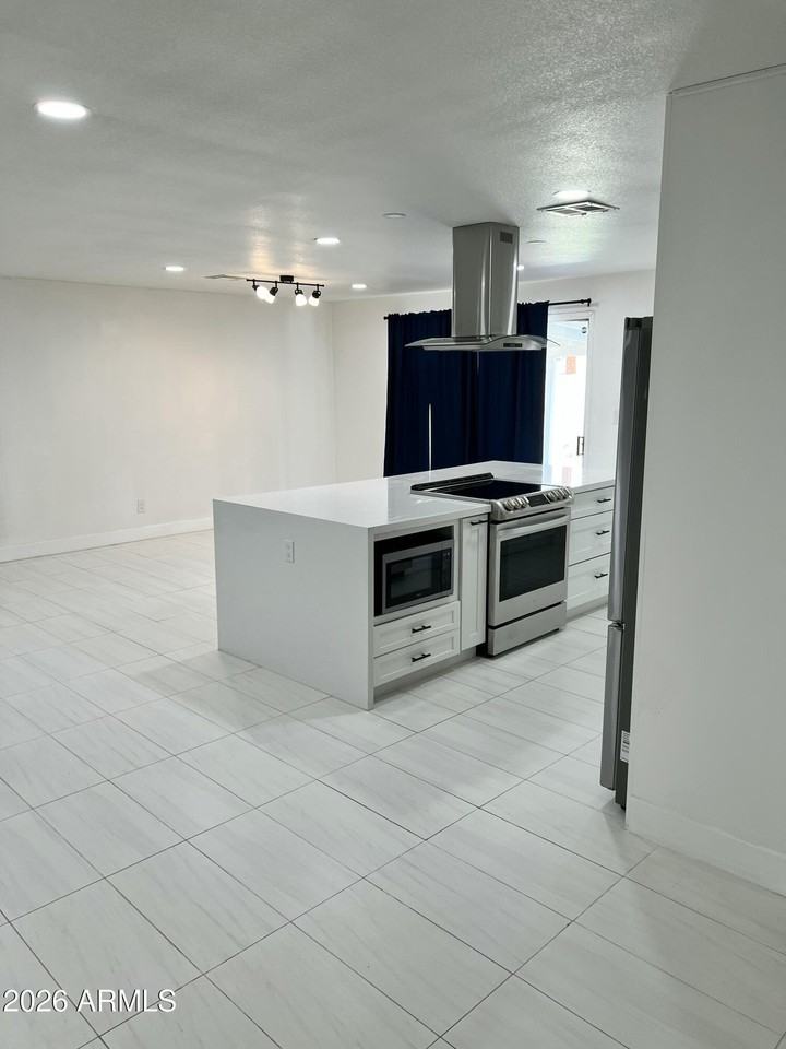 8738 E Starlight Way - Photo 4 of 12