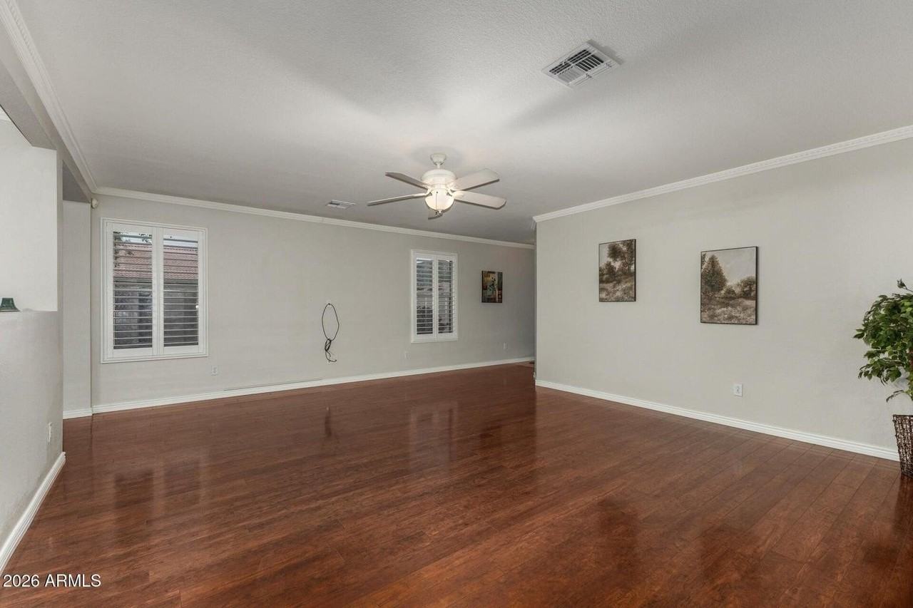 1014 E Milada Dr - Photo 6 of 31