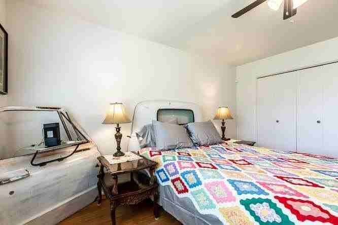 10545 W Coggins Dr - Photo 2 of 20