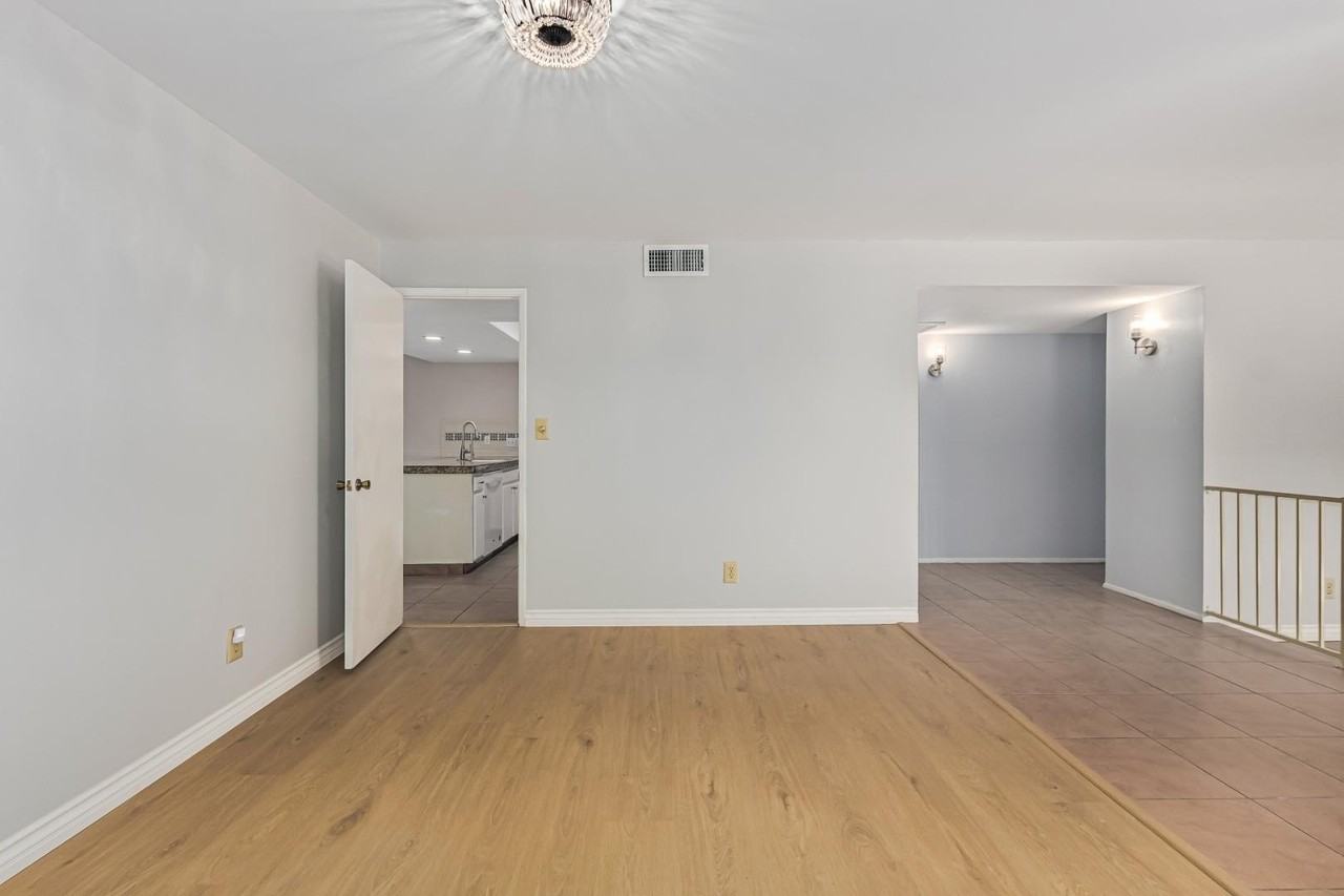 11451 S Mohave St - Photo 4 of 16