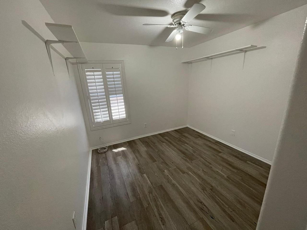 2460 E Whitten St - Photo 4 of 15