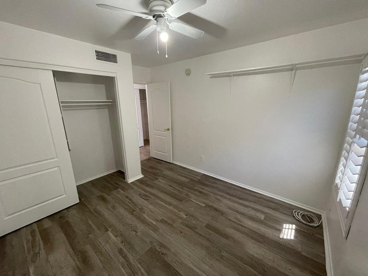 2460 E Whitten St - Photo 5 of 15