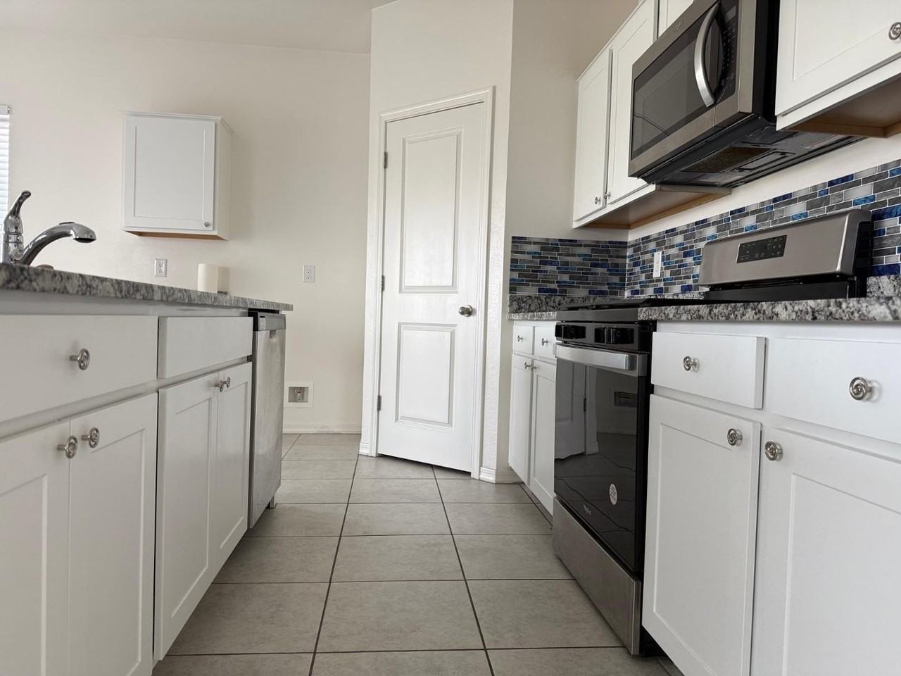 5542 W Moody Trl - Photo 2 of 14