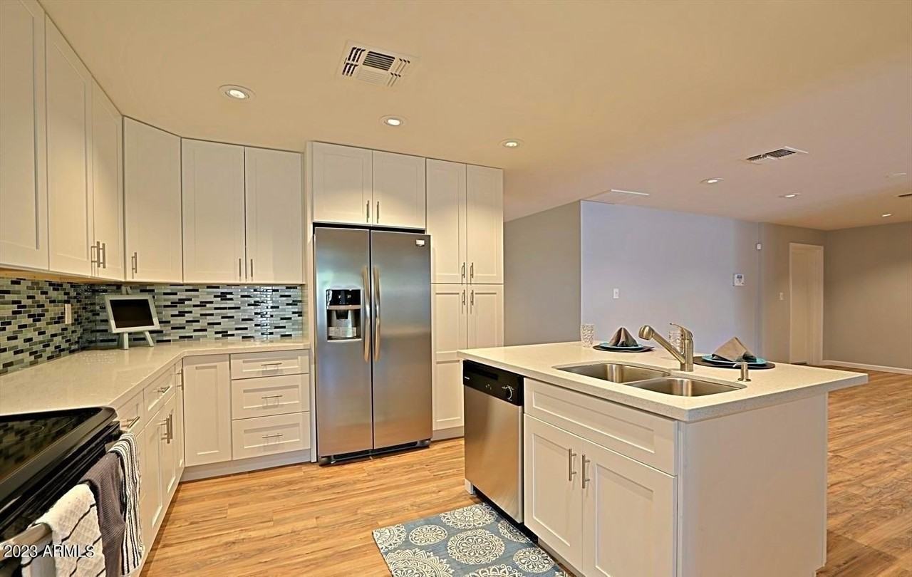 14 E Balboa Dr - Photo 3 of 5