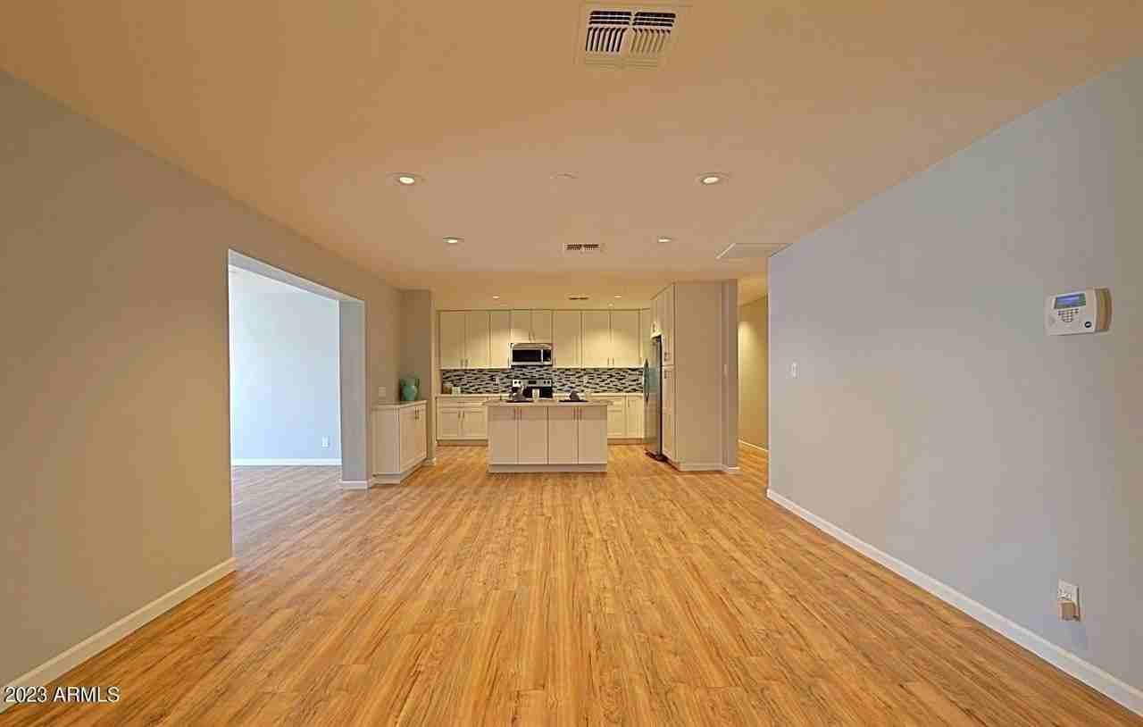 14 E Balboa Dr - Photo 5 of 5