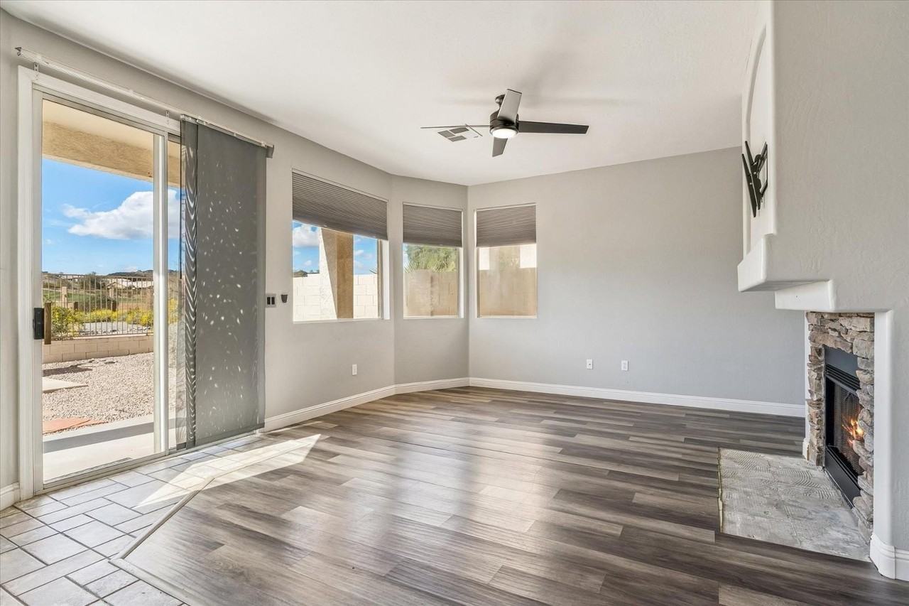 16666 S 21st St - Photo 4 of 27