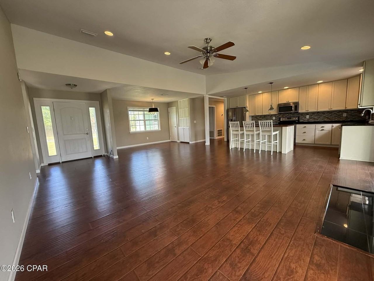 101 Saratoga Pl - Photo 3 of 27