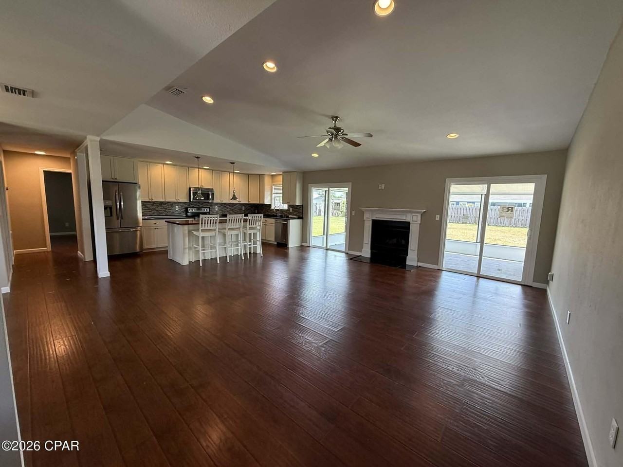 101 Saratoga Pl - Photo 6 of 27