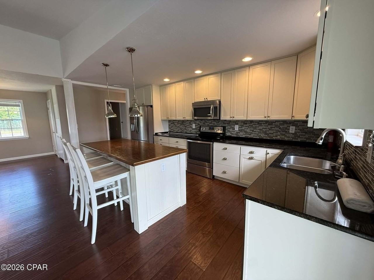 101 Saratoga Pl - Photo 7 of 27