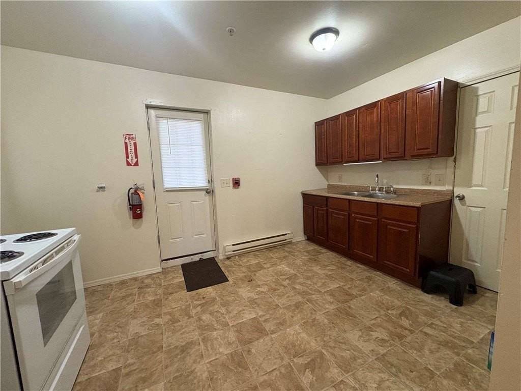 2 Cliff St Apt B - Photo 2 of 6