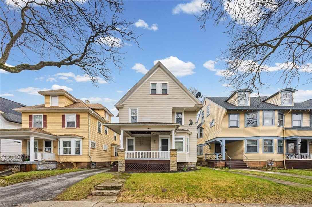 164 Laburnam Cres - Photo 2 of 20