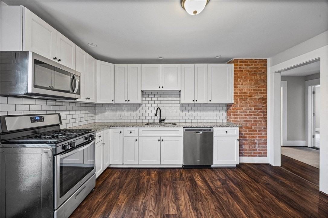 164 Laburnam Cres - Photo 5 of 20