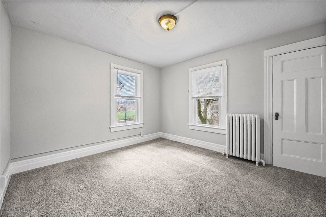 164 Laburnam Cres - Photo 7 of 20