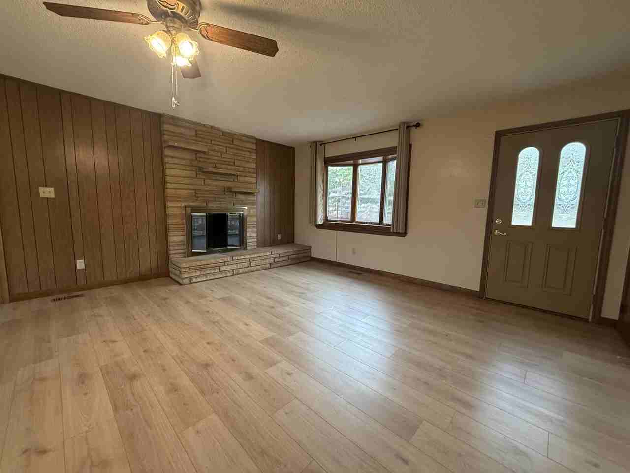 103 E Church St - Photo 2 of 27