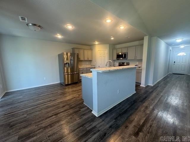 6400 Amalie Dr - Photo 4 of 13