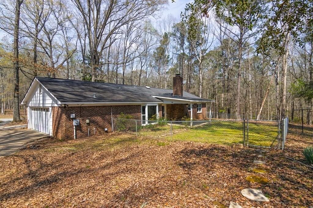 1026 Denney Rd - Photo 6 of 39