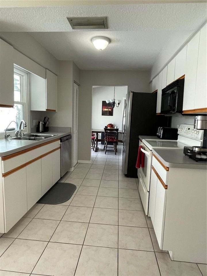 9532 Galaxie Cir - Photo 5 of 19