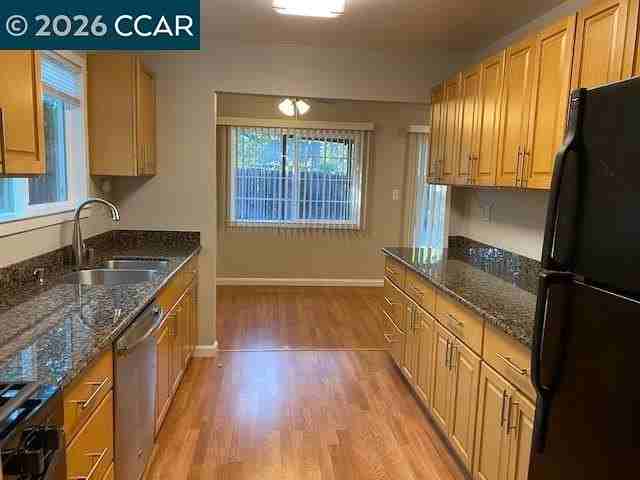 2182 Marsh Ave - Photo 4 of 12