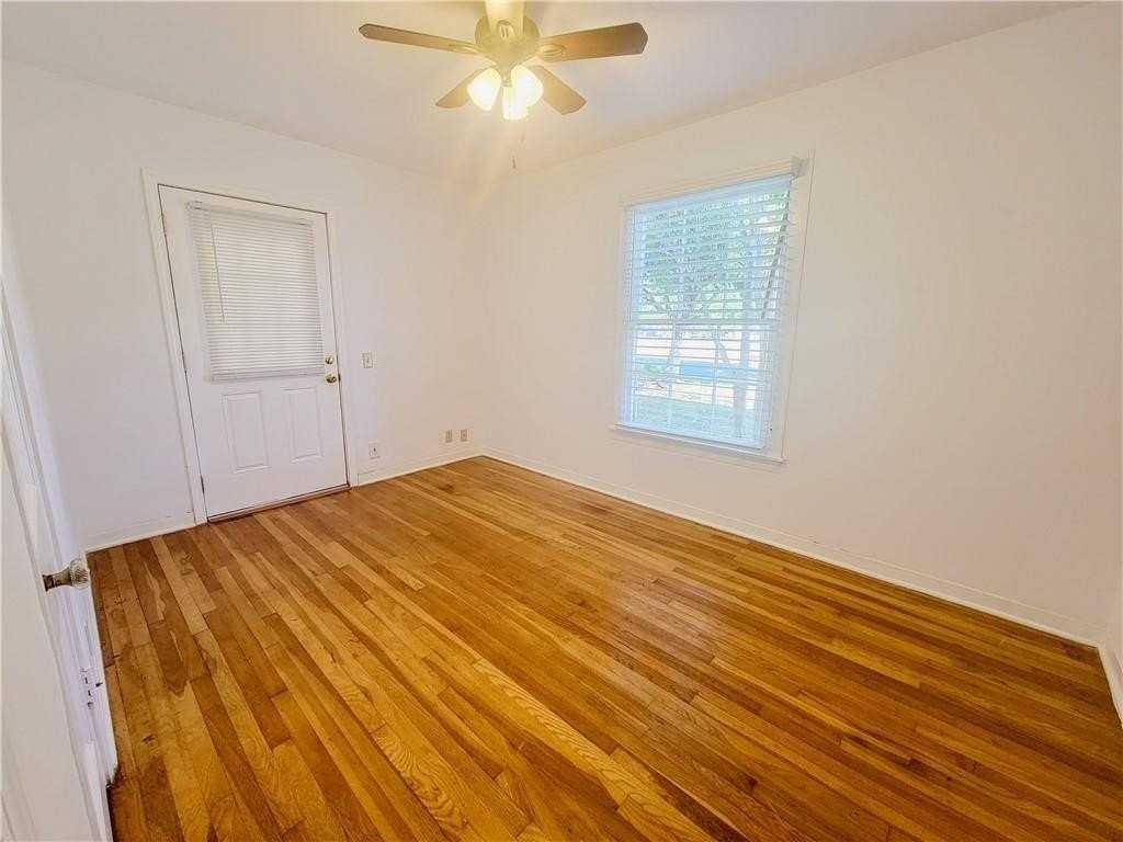 346 Louisiana Ave - Photo 5 of 15