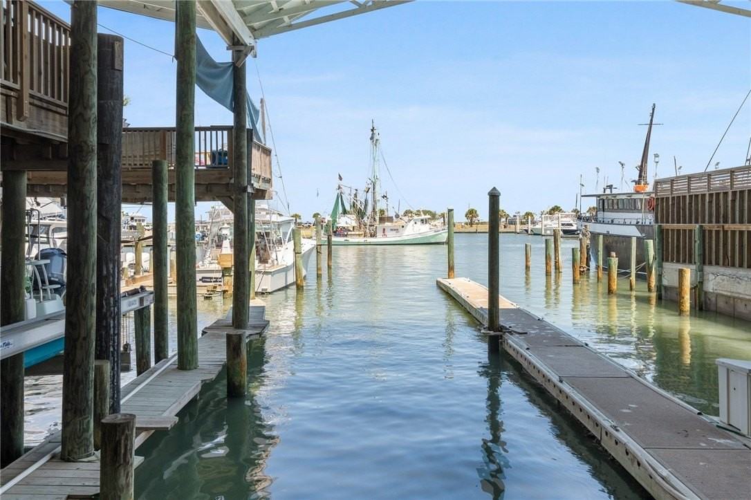 318 W Cotter Ave Unit 2 - Photo 7 of 39