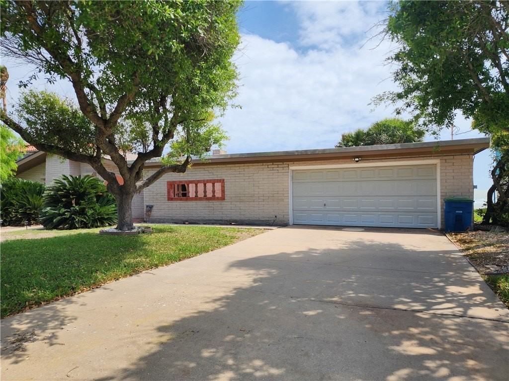 214 Shore Dr - Photo 3 of 35