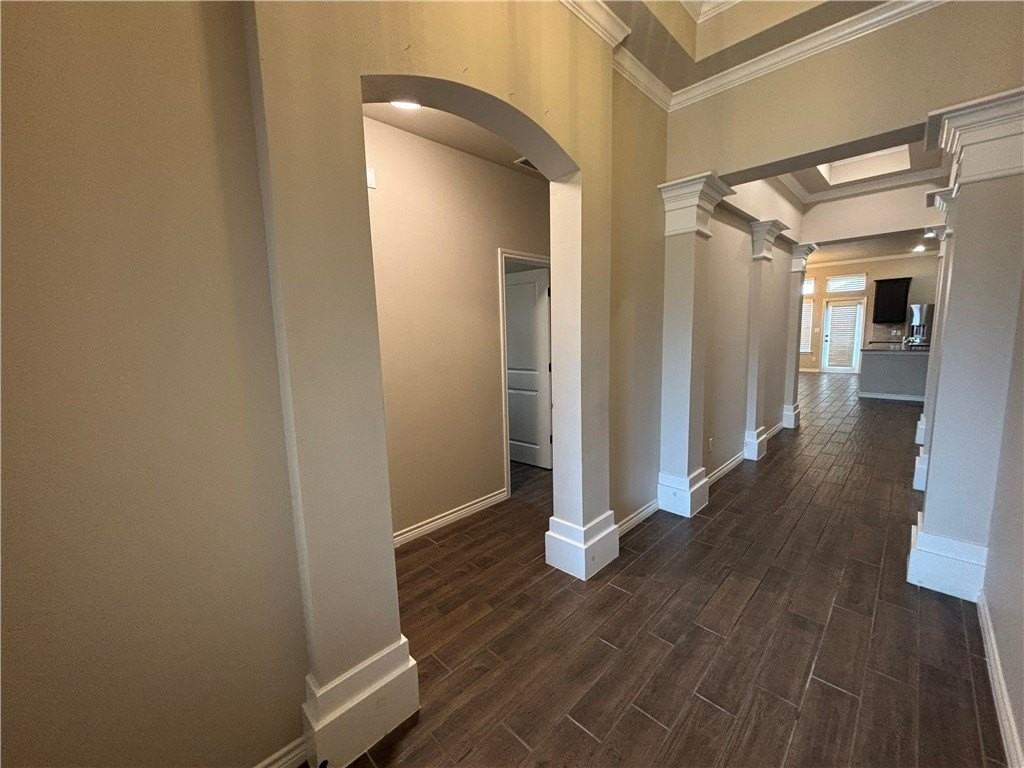 7206 Bryson Way - Photo 3 of 30