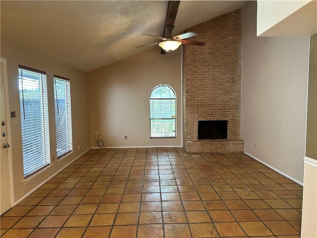 4032 Ogrady Dr - Photo 5 of 19