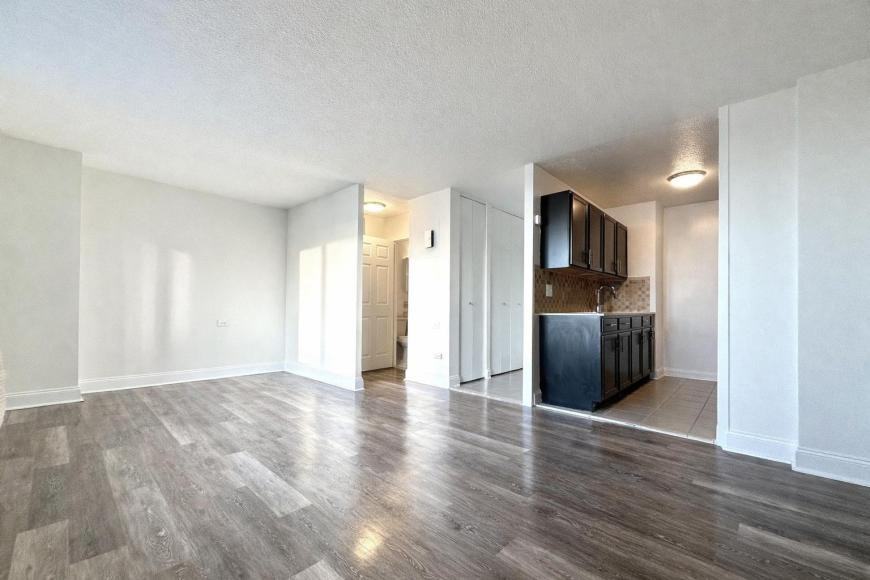 3333 Broadway - Photo 5 of 6