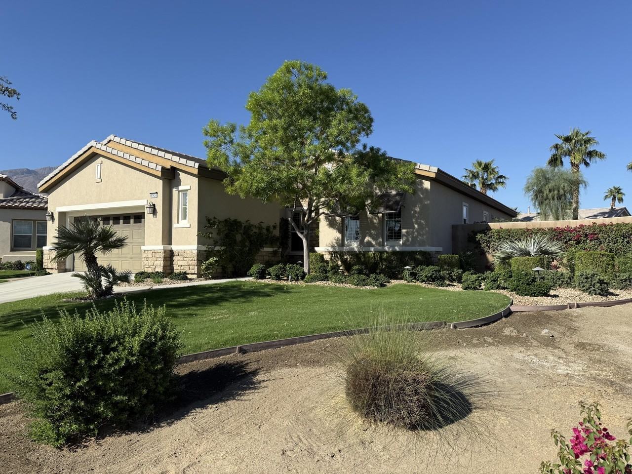 81450 Moonstone Ct - Photo 4 of 26