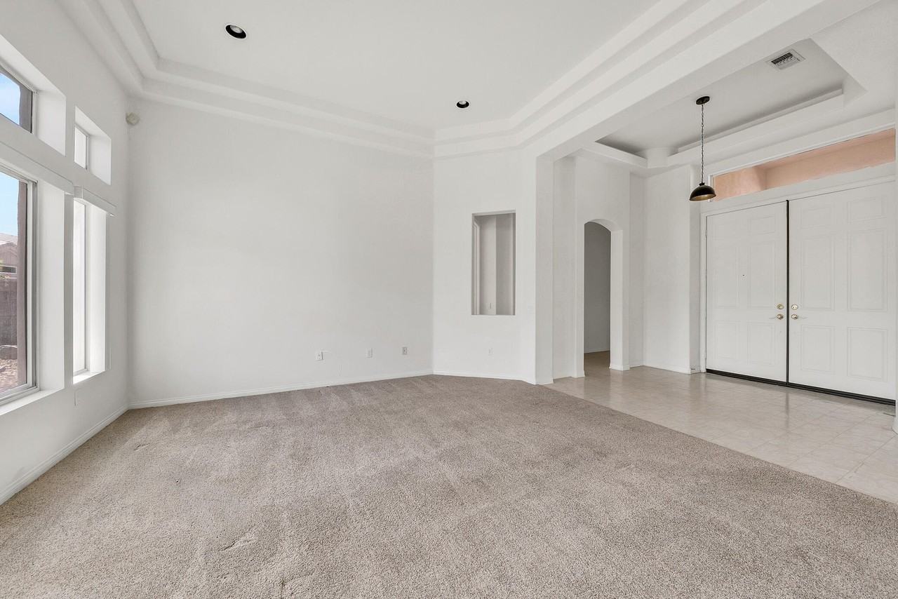 78549 Links Dr - Photo 7 of 35