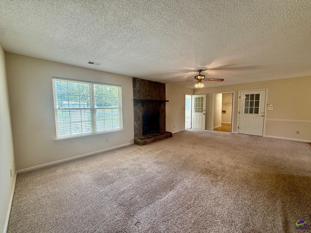 104 Water Dr - Photo 2 of 24