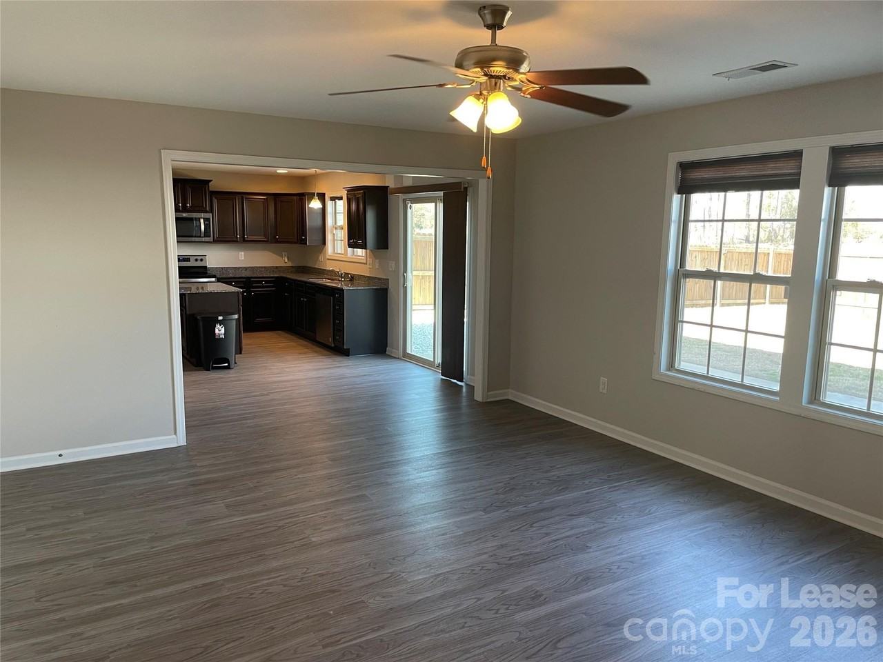 2909 Old Field Rd - Photo 5 of 39