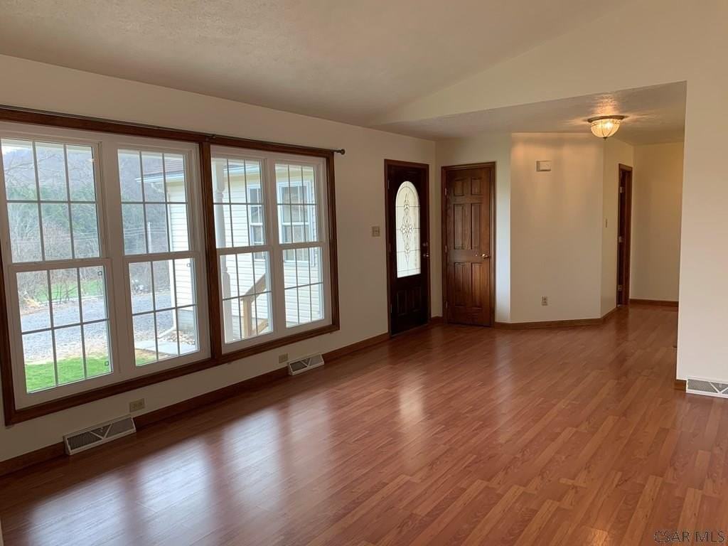 133 Anderson Ln - Photo 2 of 26