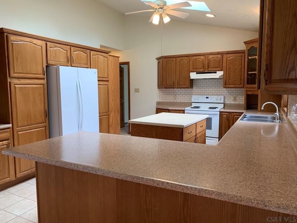 133 Anderson Ln - Photo 6 of 26