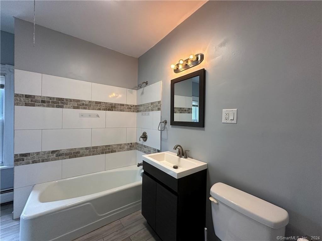 12 Woodland St 2nd Fl - Photo 2 of 15