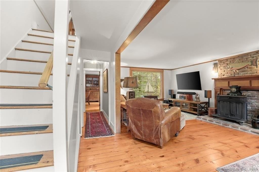 47 Hollow Tree Ridge Rd Unit A - Photo 5 of 33