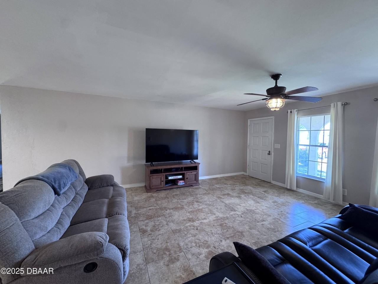 6 Ocean Cir - Photo 3 of 29