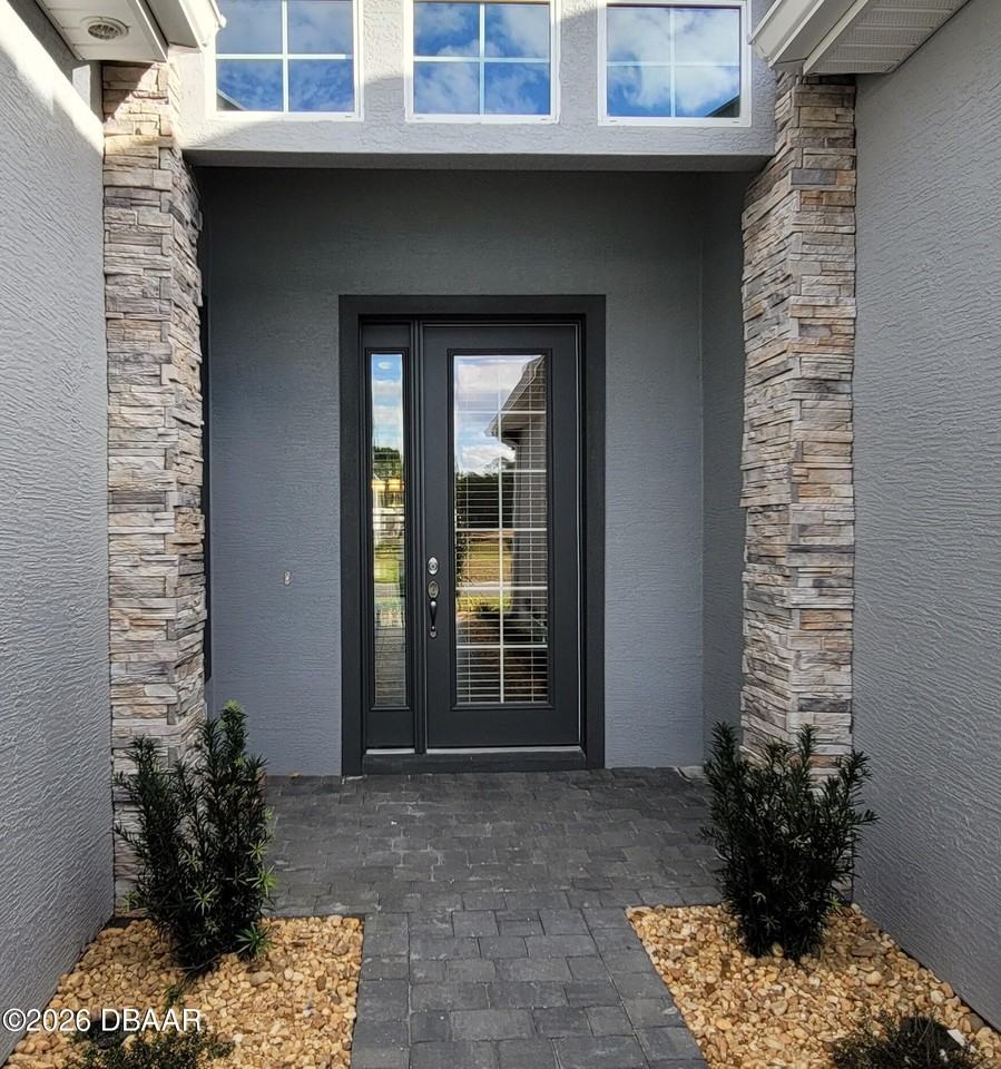 111 Longridge Ln - Photo 2 of 42