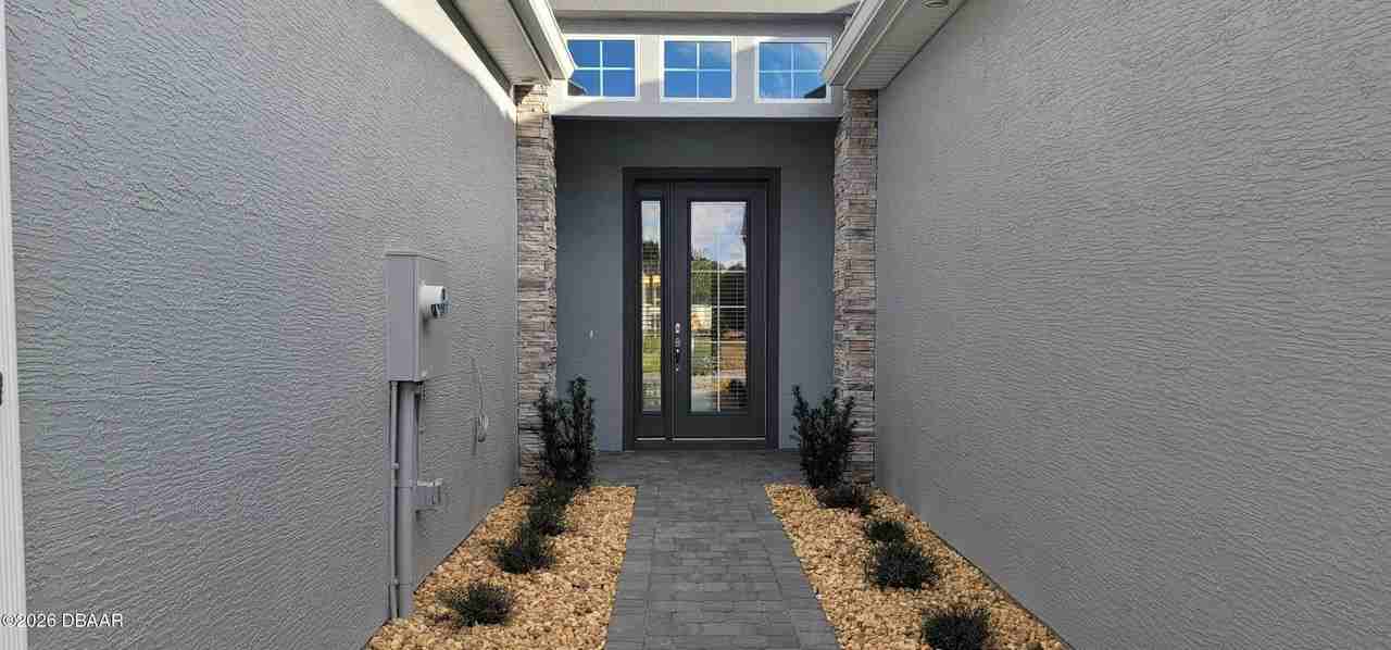 111 Longridge Ln - Photo 3 of 42