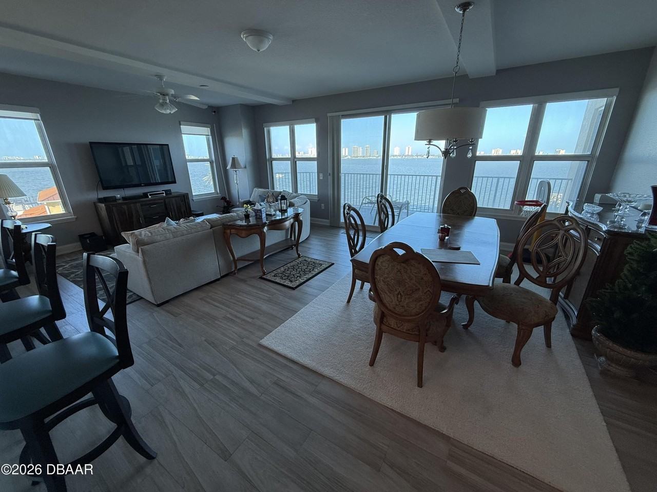 2801 S Ridgewood Ave Unit 409 - Photo 5 of 23