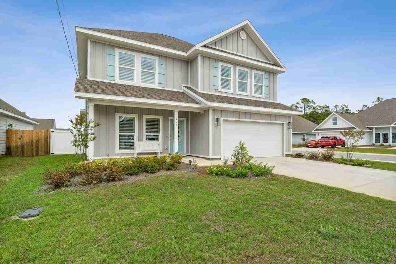 627 Las Roblas Grande Dr - Photo 2 of 33